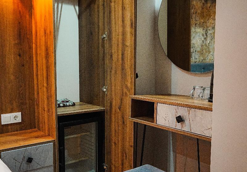 家庭间, Montan Hakata