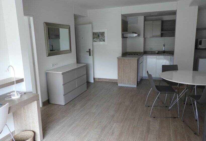 جناح ديلوكس, Park V