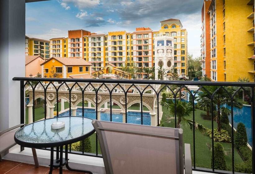 سوییت خانوادگی, The Symphony Suites Pattaya