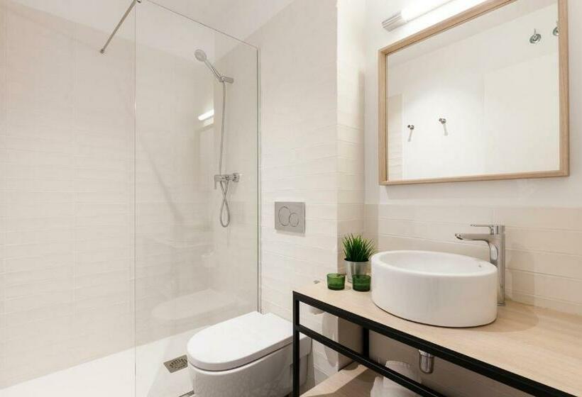 Апартаменты 2 Спальни, Aspasios Poble Nou Apartments