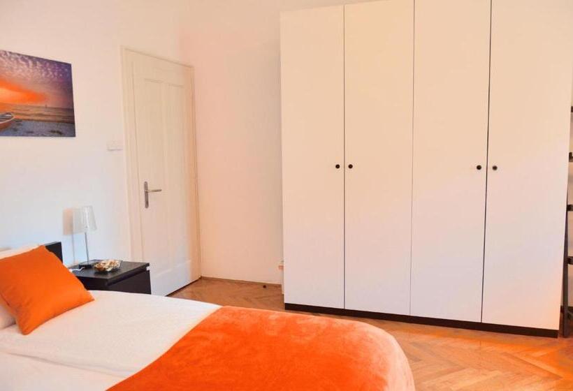 اتاق استاندارد چهارنفره با سرویس بهداشتی مشترک, Guesthouse Soul