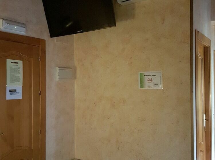 اتاق استاندارد با بالکن, Hostal Segovia Adults Only