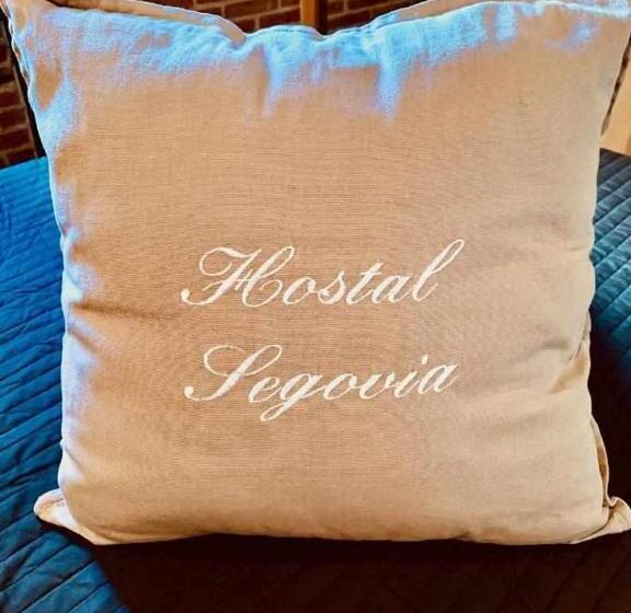 اتاق اکونومی, Hostal Segovia Adults Only