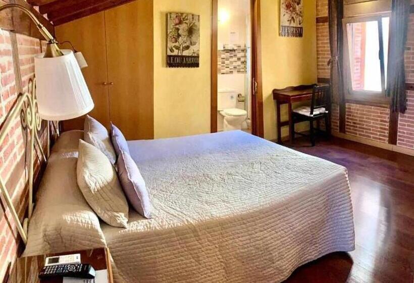 阁楼房, Hostal Segovia Adults Only