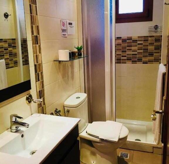 اتاق استاندارد با بالکن, Hostal Segovia Adults Only