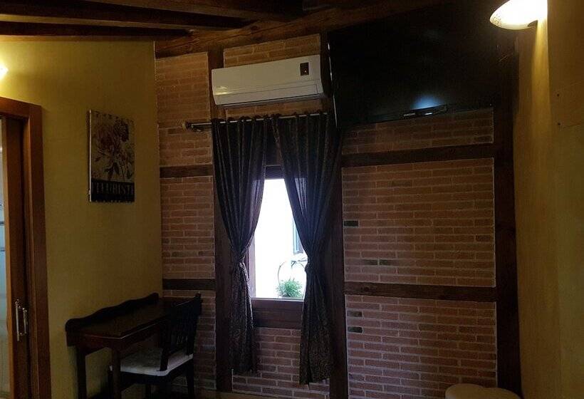 اتاق استاندارد با بالکن, Hostal Segovia Adults Only