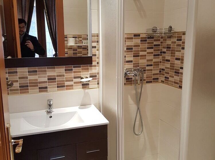 اتاق استاندارد با بالکن, Hostal Segovia Adults Only