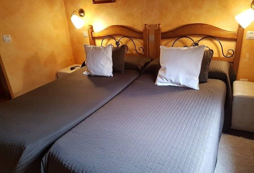 اتاق استاندارد با بالکن, Hostal Segovia Adults Only