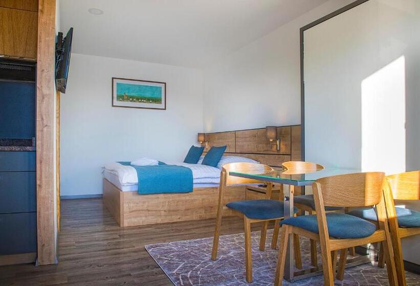 إستوديو ديلوكس, Penzión Darinka