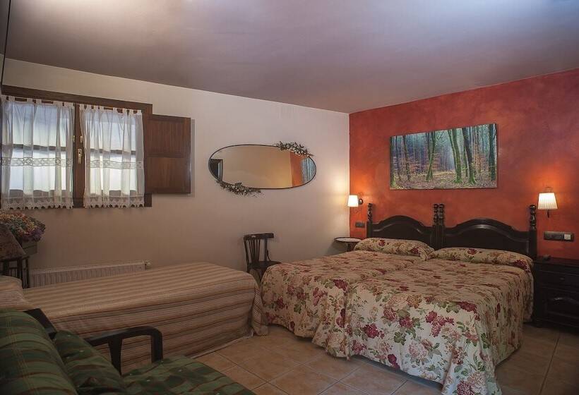 スタンダードトリプルルーム, Rural Corru San Pumés