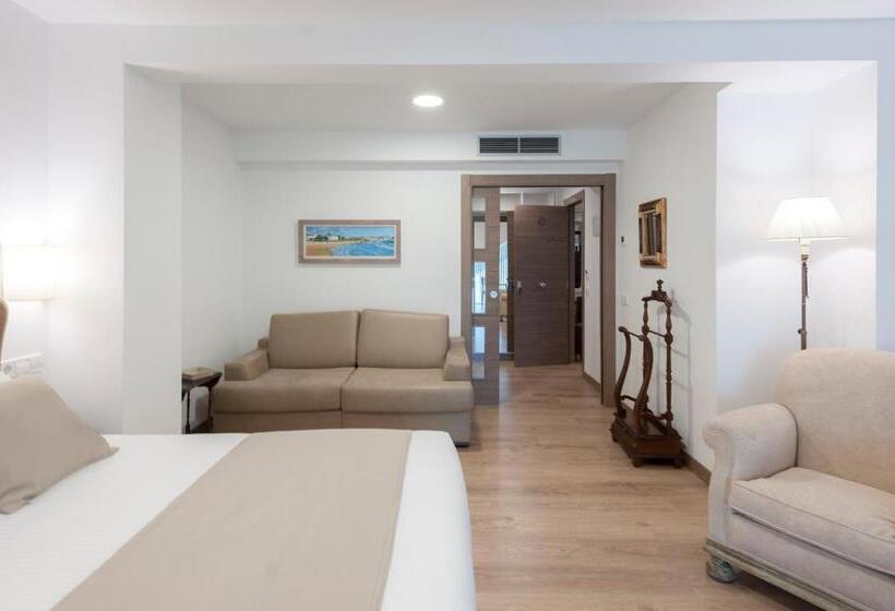 디럭스 스위트, Suite Home Sardinero