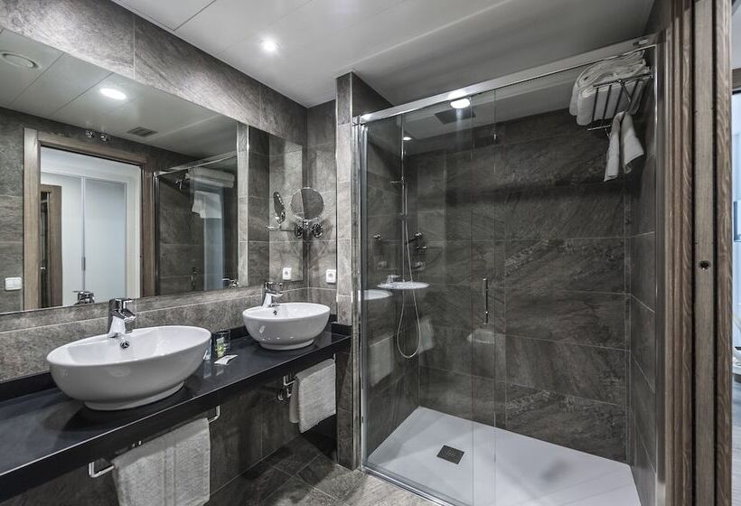 جناح, Suite Home Sardinero