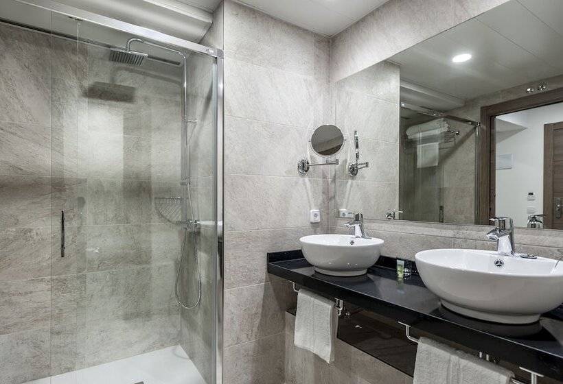 디럭스 스위트, Suite Home Sardinero