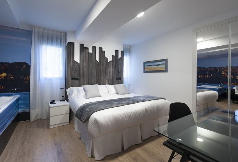 豪华房间带漩涡浴缸, Suite Home Sardinero