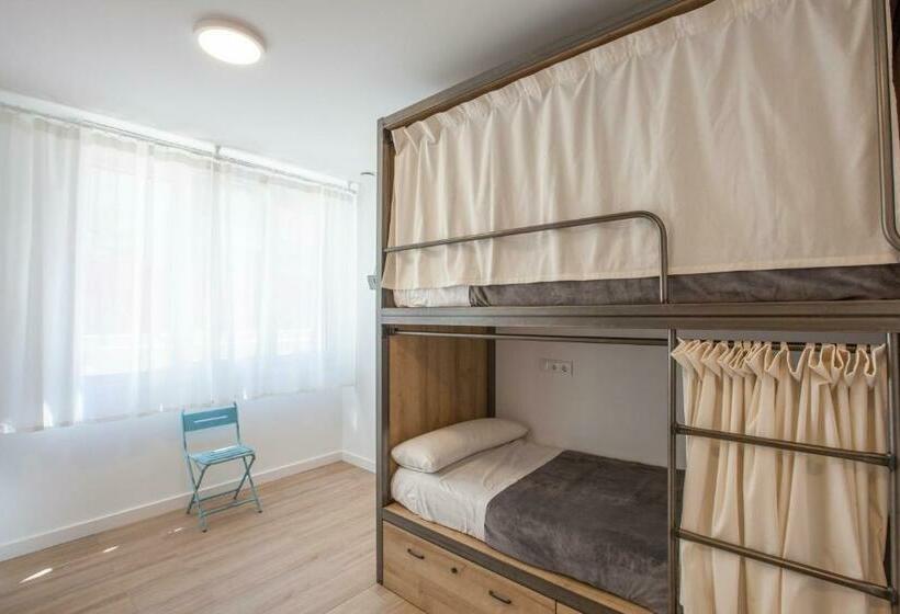 패밀리 룸, Winederful Hostel & Café