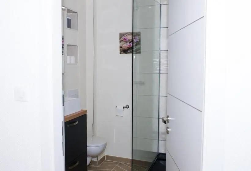 スタンダードルーム, Chambre D Hôtes Au Coeur De Nancyb&b
