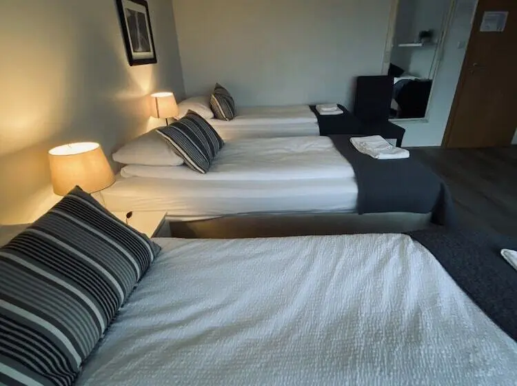 اتاق چهار تخته با دستشویی مشترک, Guesthouse Carina