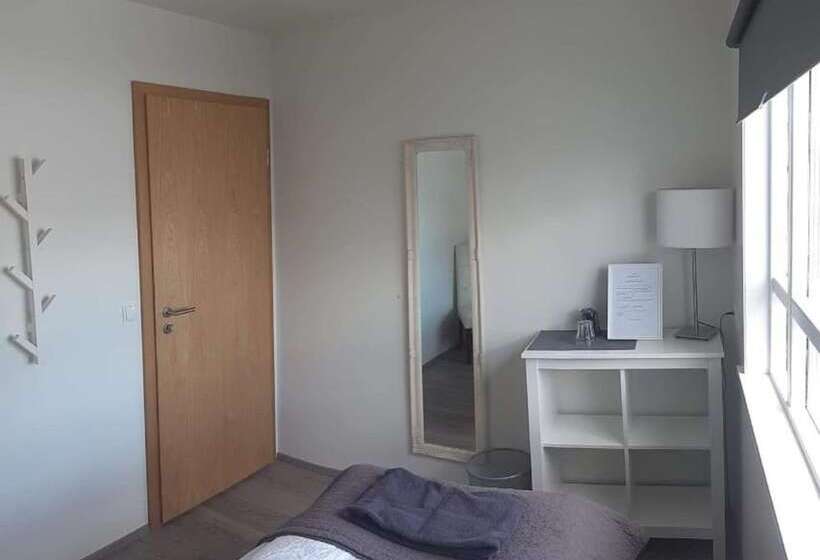 اتاق استاندارد یک تخته با سرویس بهداشتی مشترک, Guesthouse Carina