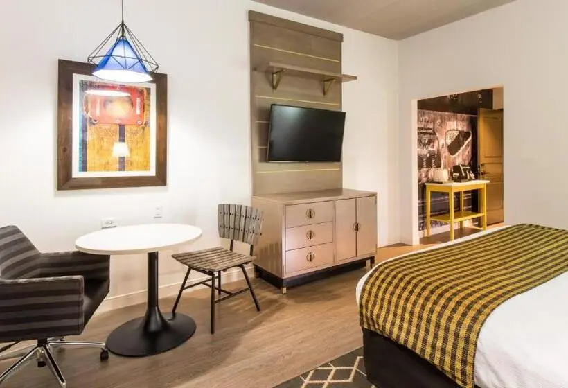身障者適用キングサイズベッドルーム, Indigo Hattiesburg, An Ihg