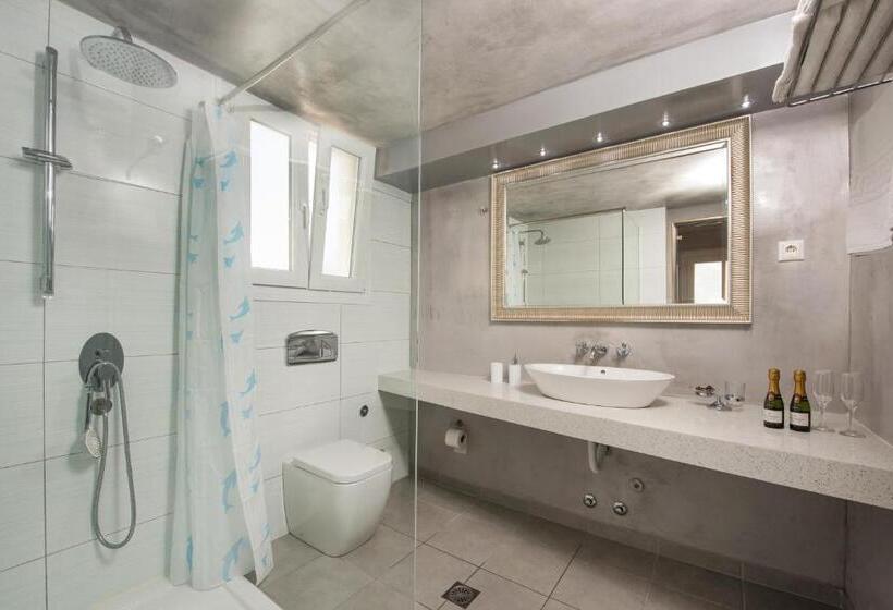 Люкс Повышенной Комфортности, Kavos Plaza