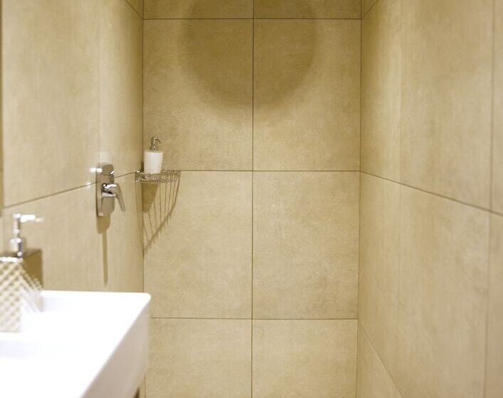 اتاق استاندارد, Keflavik Micro Suites