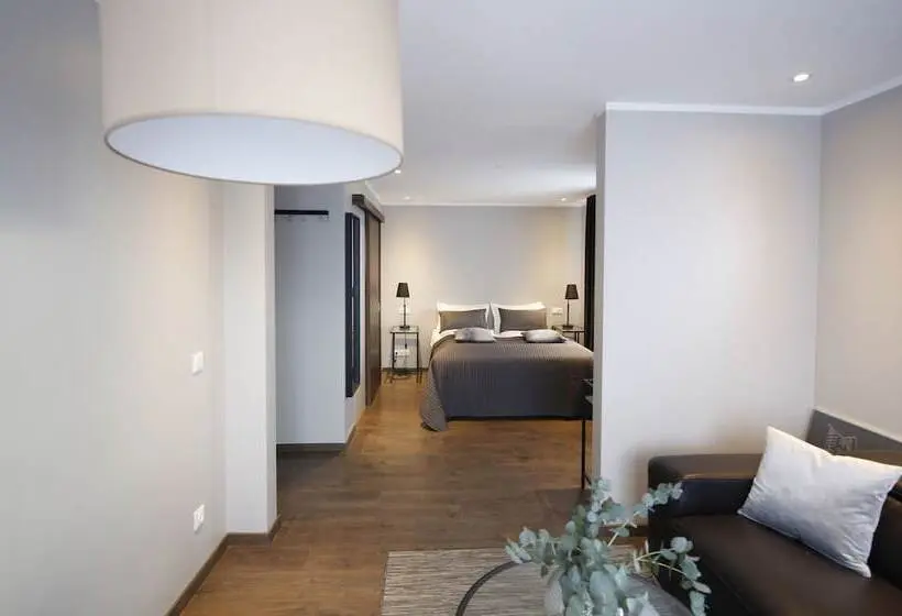 سوییت جونیور, Keflavik Micro Suites