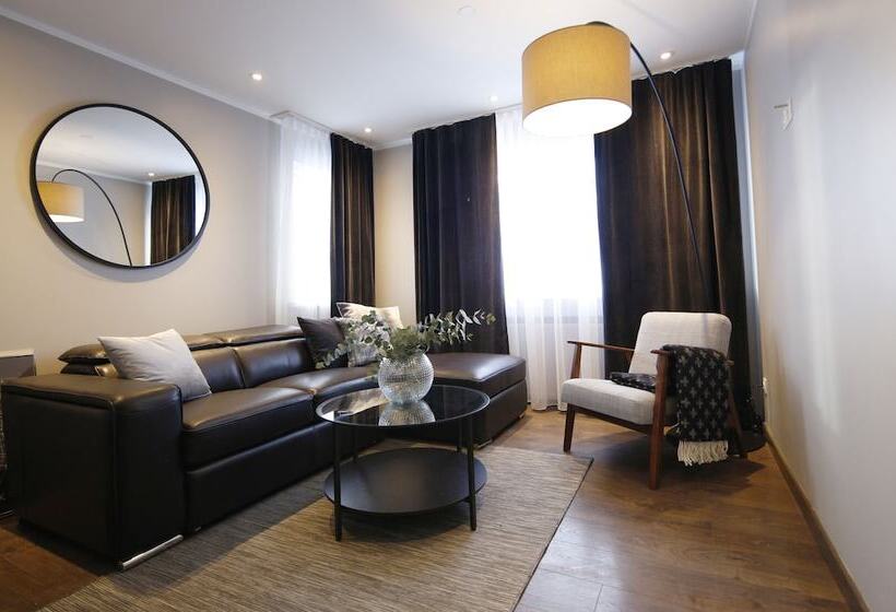 سوییت جونیور, Keflavik Micro Suites