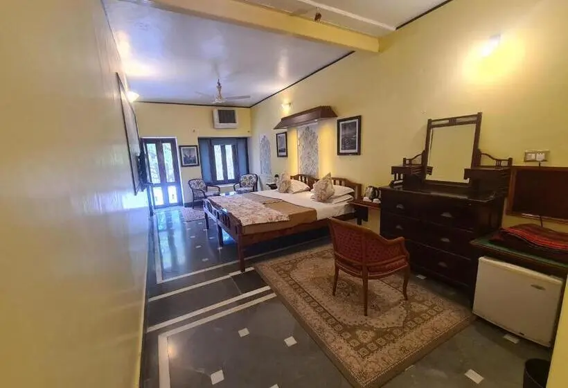 バルコニー付きデラックスルーム, Kesar Bhawan Palace