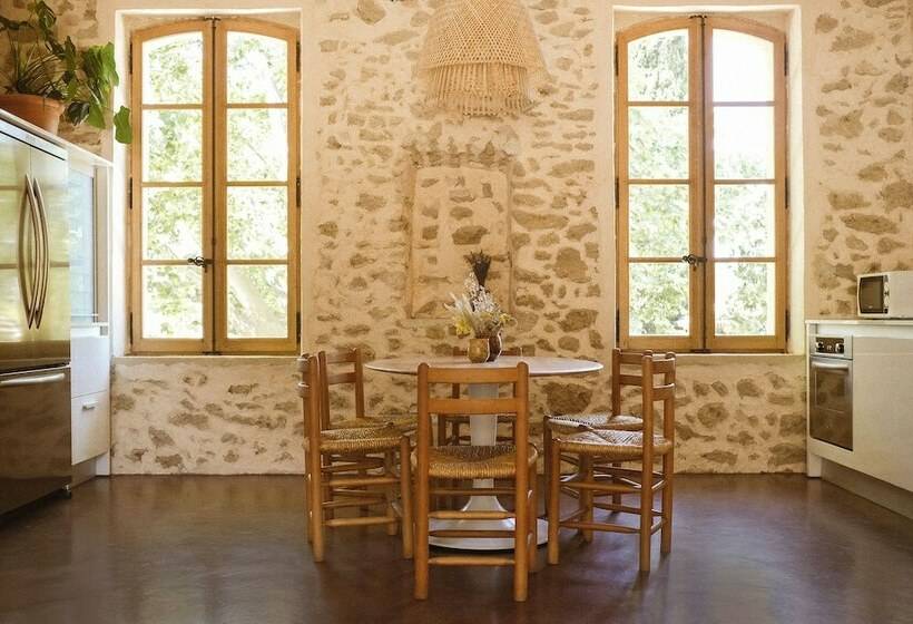 Апартаменты 3 Спальни, Le Galinier, Lourmarin, An Authentic Beaumier Guesthouse