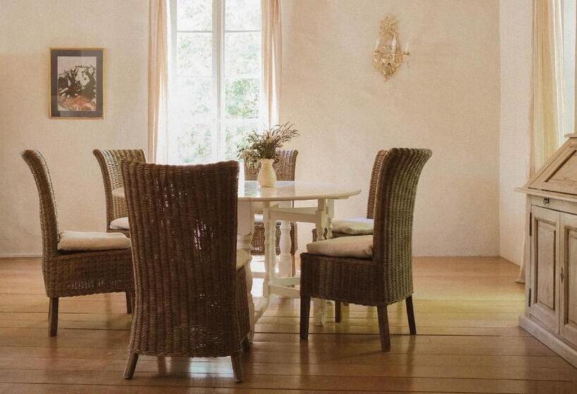 דירת סופריור  חדרי שינה, Le Galinier, Lourmarin, An Authentic Beaumier Guesthouse