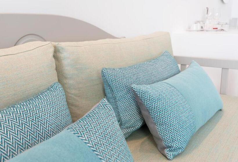 小型套房带泳池景, Stelia Mare Boutique