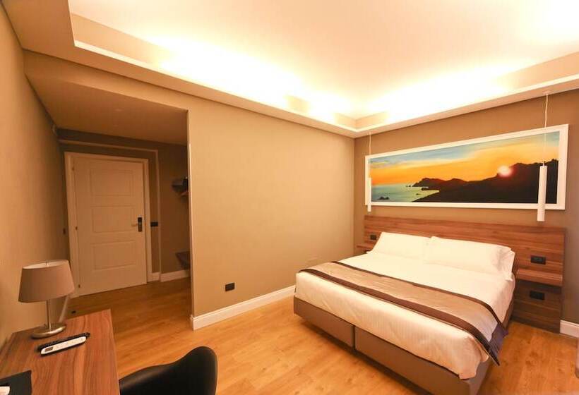 اتاق لوکس با بالکن, 7th Floor Suite