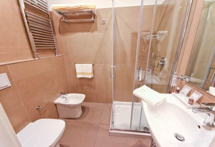 اتاق استاندارد, 7th Floor Suite