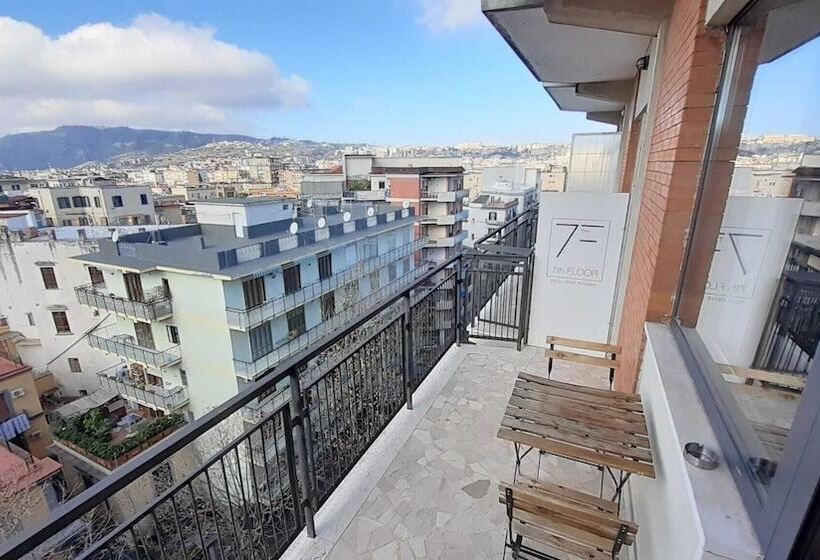 اتاق لوکس با بالکن, 7th Floor Suite