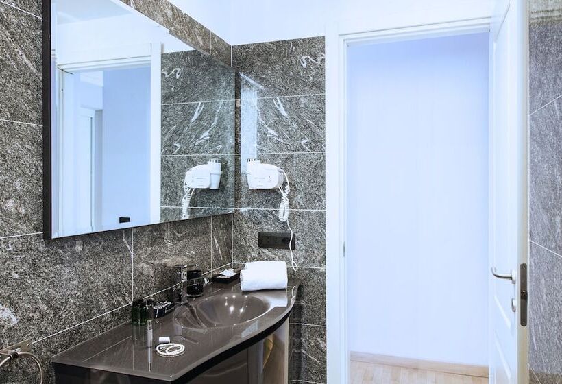 标准间, Aiello Rooms