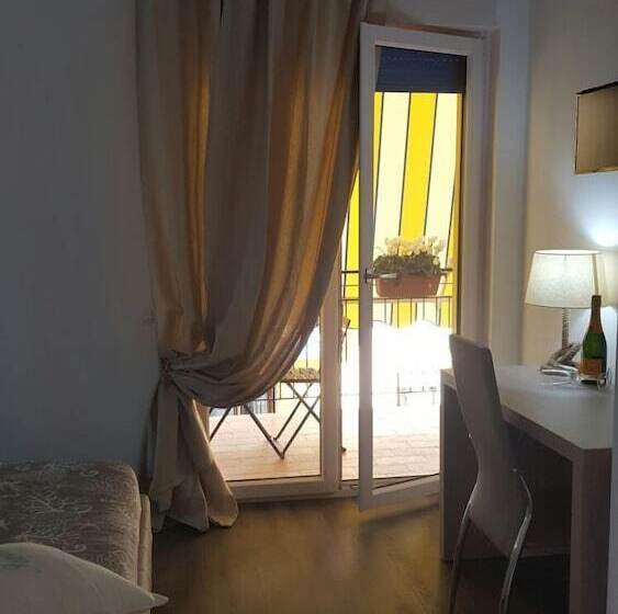 Quarto Estandar com Sacada, B&b Il Saraceno