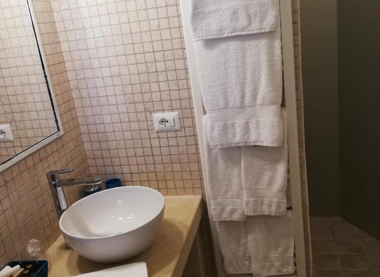 جناح عائلي, Borgo Rosso Terra