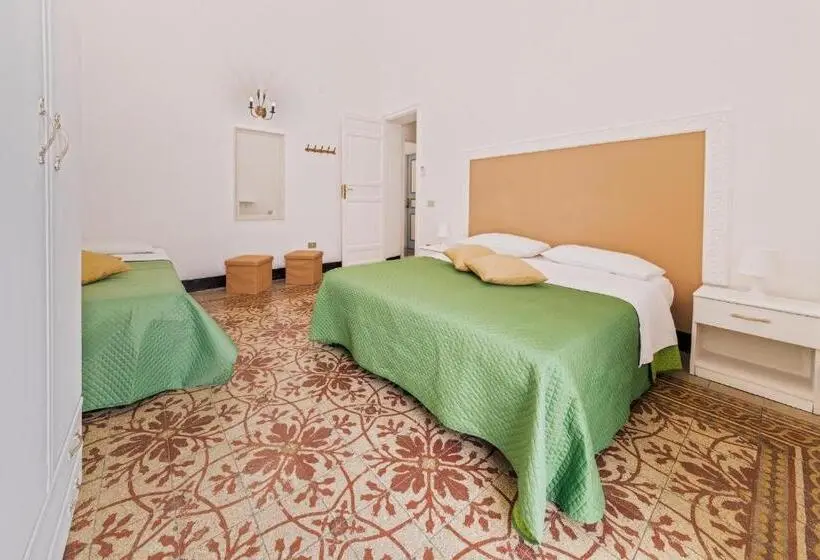 スーペリアトリプルルーム, Voilà Rooms Guest House