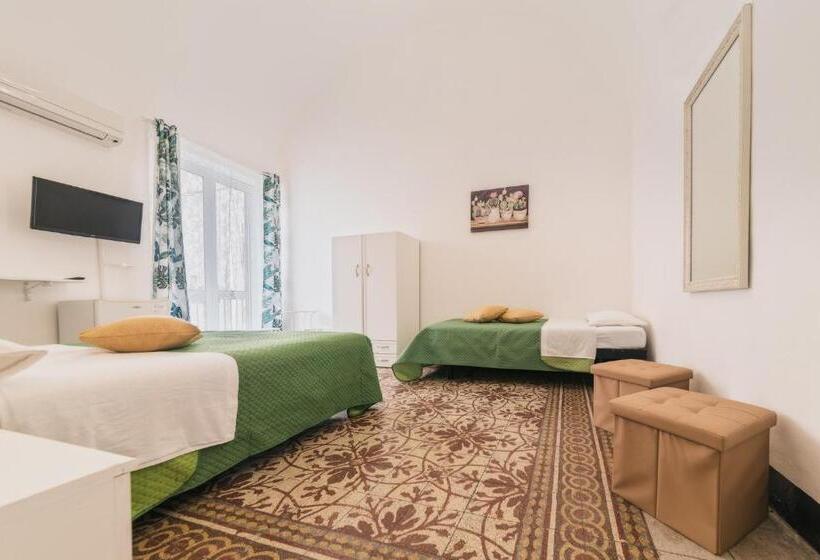 スーペリアトリプルルーム, Voilà Rooms Guest House