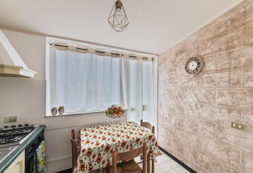 キングサイズベッドのデラックスルーム, Voilà Rooms Guest House