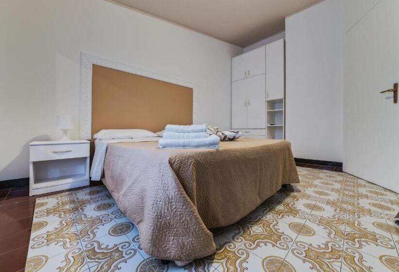 キングサイズベッドのデラックスルーム, Voilà Rooms Guest House