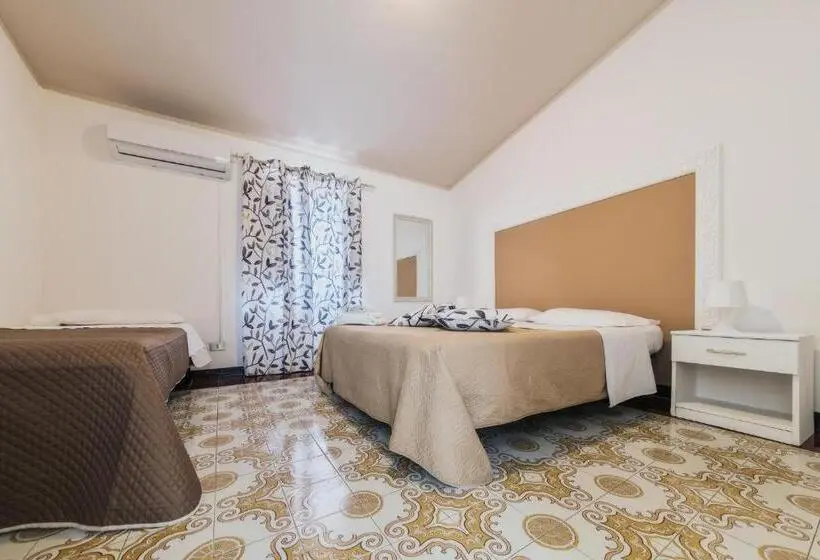 キングサイズベッドのデラックスルーム, Voilà Rooms Guest House