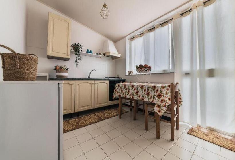 キングサイズベッドのデラックスルーム, Voilà Rooms Guest House