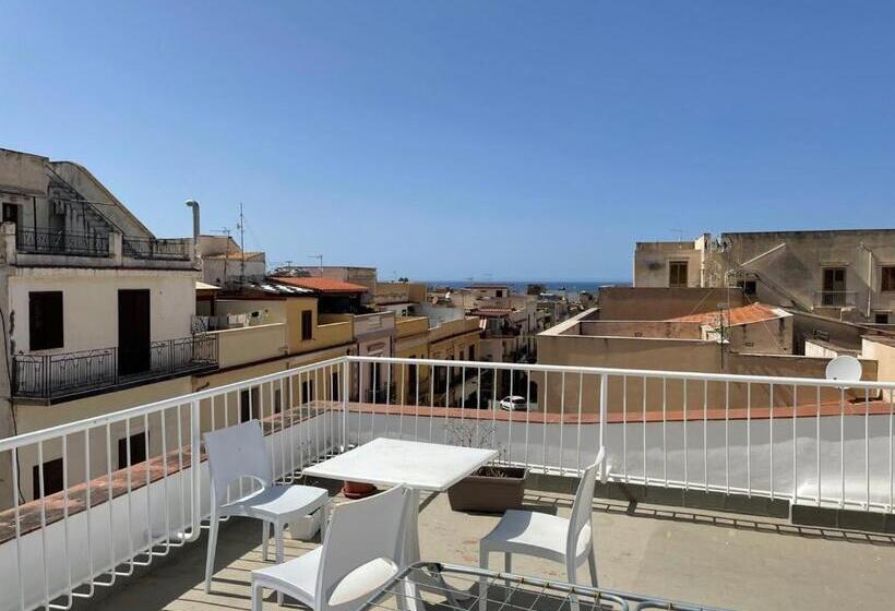 キングサイズベッドのデラックスルーム, Voilà Rooms Guest House