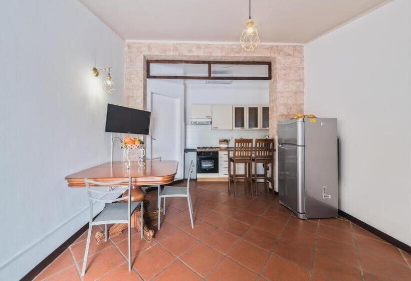 テラス付きスタンダードルーム, Voilà Rooms Guest House