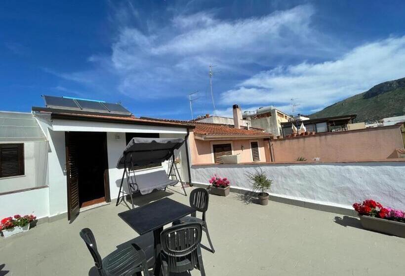 テラス付きスタンダードルーム, Voilà Rooms Guest House