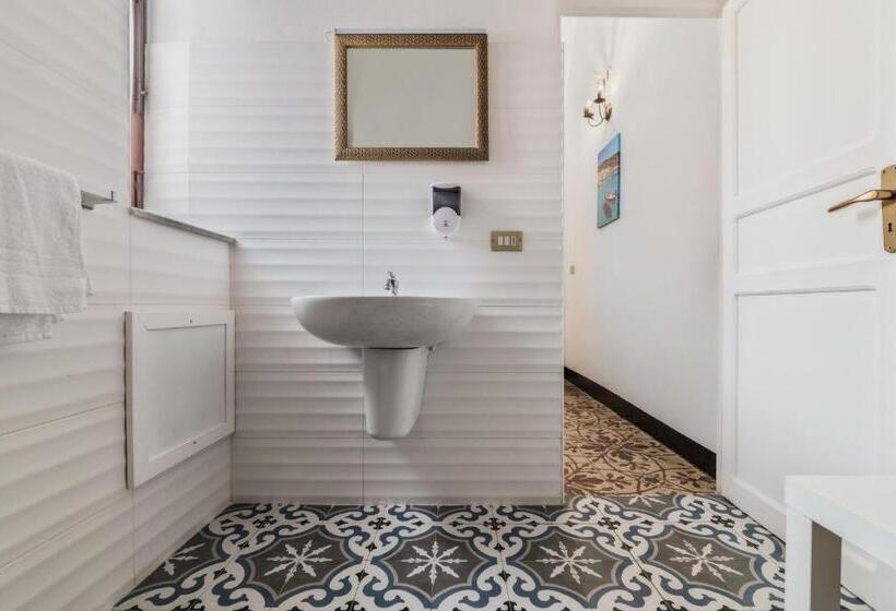 デラックストリプルルーム, Voilà Rooms Guest House