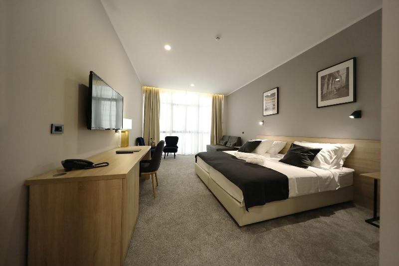 Номер Комфорт, Gate In Kagoshima