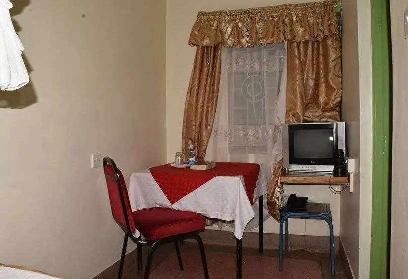 اتاق استاندارد یک نفره, Ibis Hotel Nanyuki