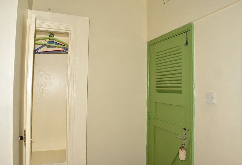 اتاق استاندارد یک نفره, Ibis Hotel Nanyuki